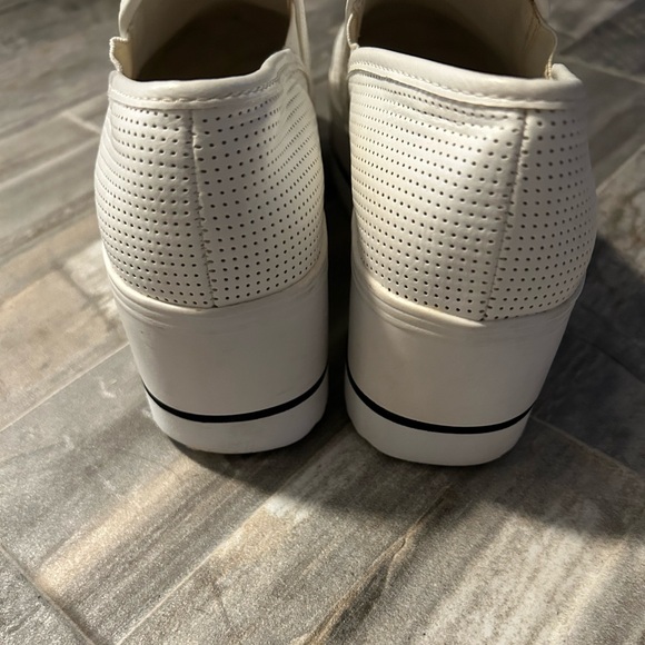 Steve Madden Sneaker Wedges - Picture 3 of 4